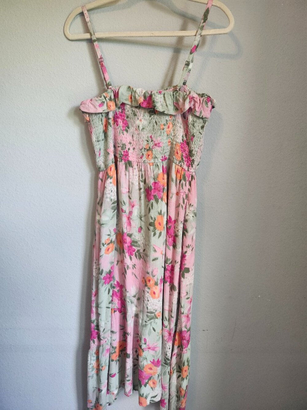 Hollister Size L Pastel Floral Smocked Maxi Dress Ruffle Spaghetti Strap